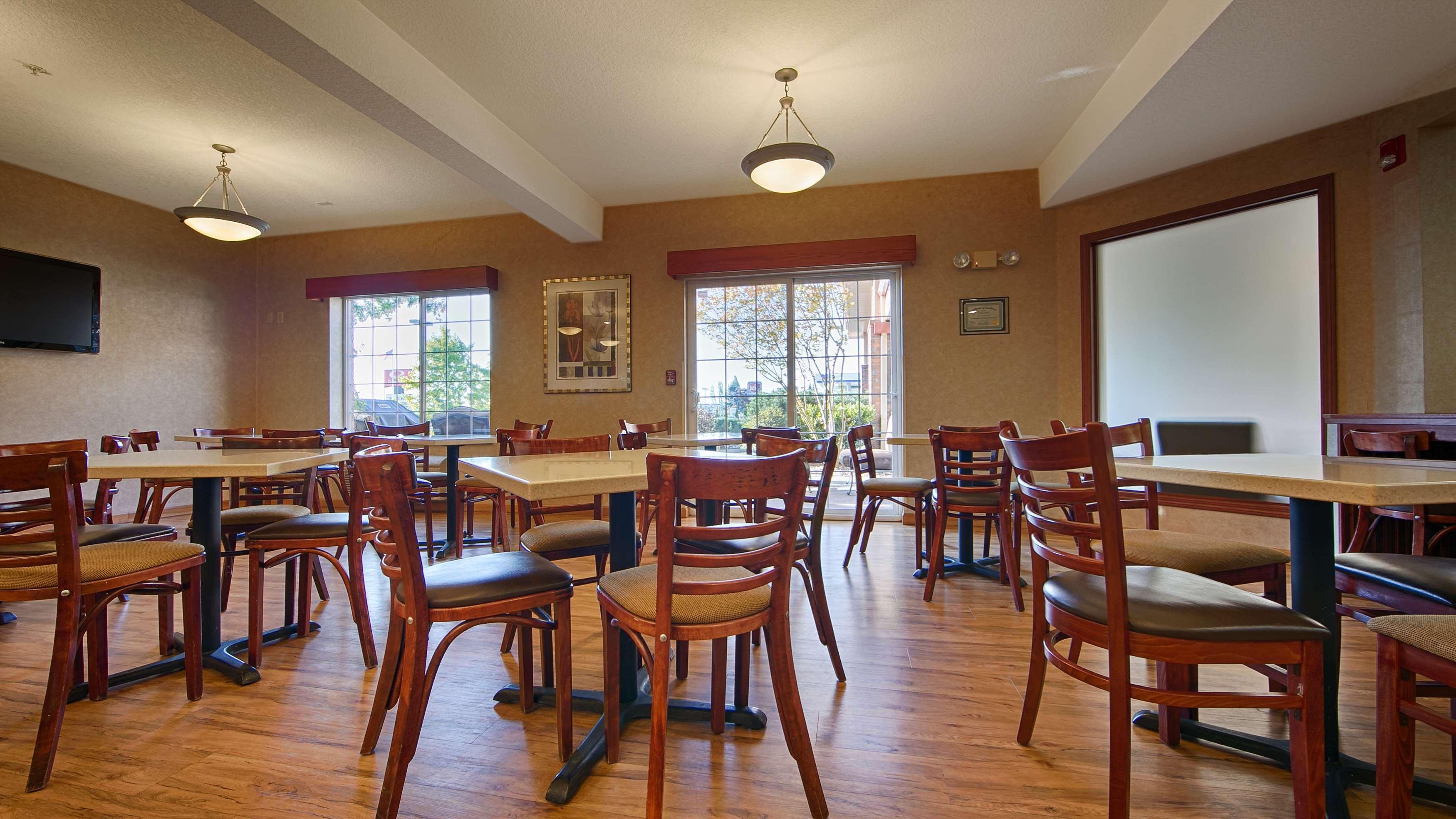 Best Western Plus Park Place Inn & Suites Chehalis Exterior foto
